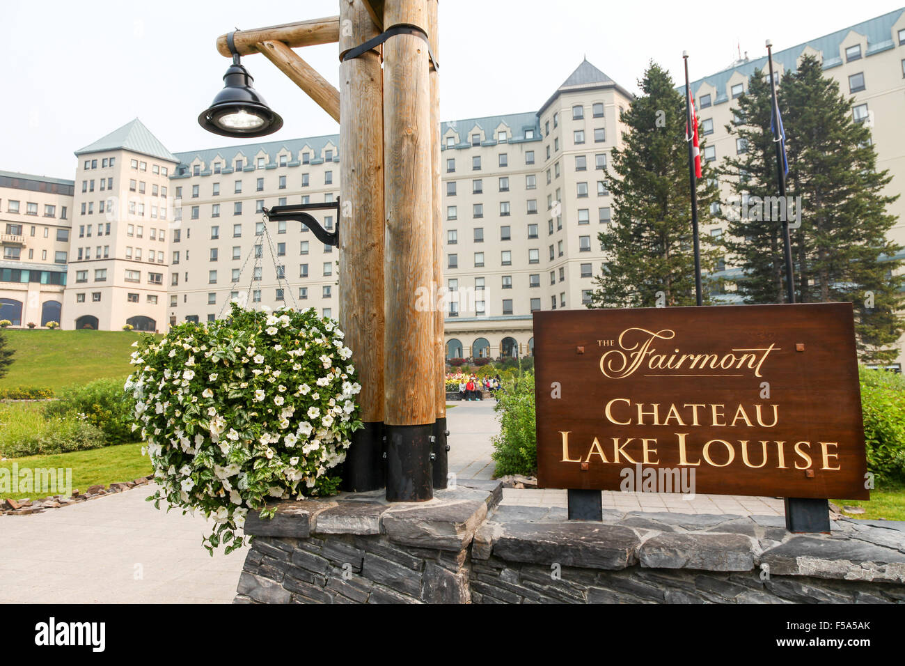Fairmont Chateau Lake Louise hotel à Lake Louise Banff National Park Alberta Canada Banque D'Images