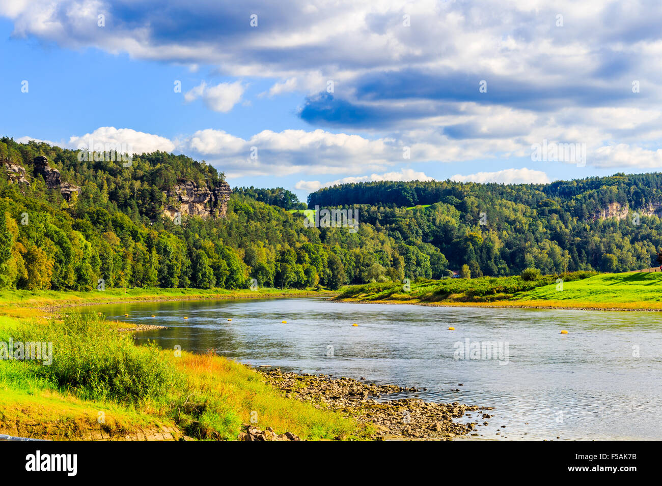 Vue sur la campagne sur l'Elbe à la perspective Belveder Banque D'Images