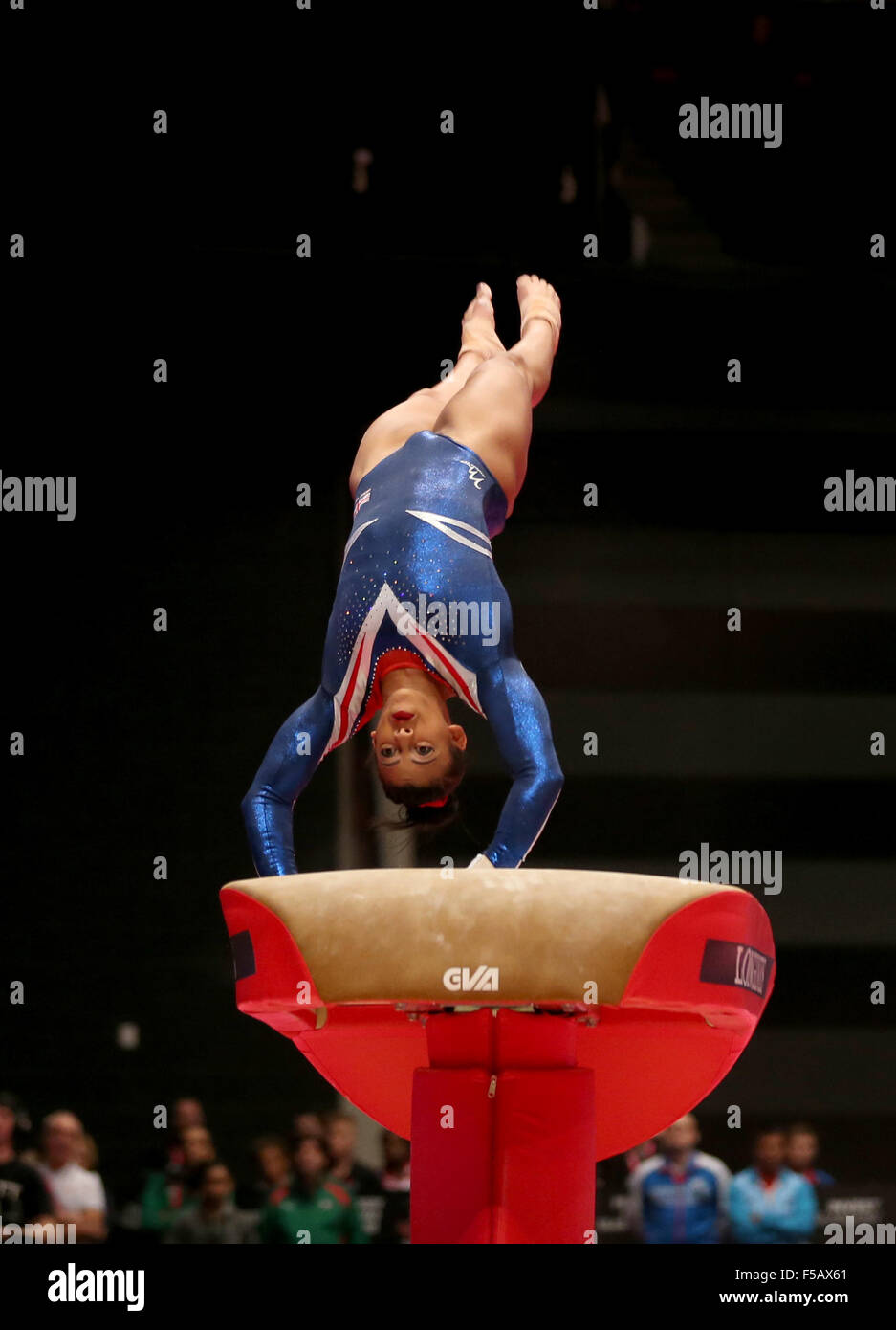 Glasgow, Grande-Bretagne. 31 octobre, 2015. Elissa Downie de la Grande-Bretagne fait concurrence au cours de la women's vault finale au 46e Championnats du monde de gymnastique artistique à Glasgow, Ecosse, Grande-Bretagne, le 31 octobre 2015. Elissa Downie a pris la 4e place avec un score de 14,899 points. © Han Yan/Xinhua/Alamy Live News Banque D'Images