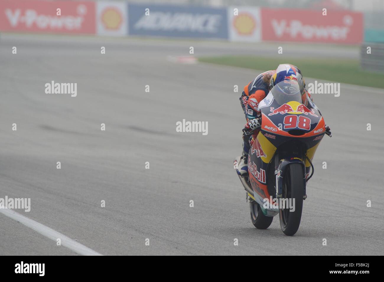 Le circuit de Sepang, en Malaisie. 24 Oct, 2015. Karel Hanika lors des qualifications pour le Moto3 classe de la MotoGP Malaisie Banque D'Images