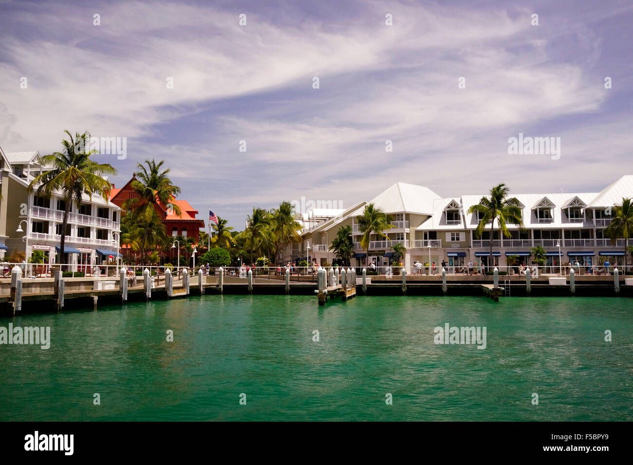 Vue depuis l'eau vers le Westin Resort & Marina Key West Florida USA Voyages Banque D'Images Vue depuis l'eau vers le Westin Resort & Marina Key West Florida USA Voyages Banque D'Images