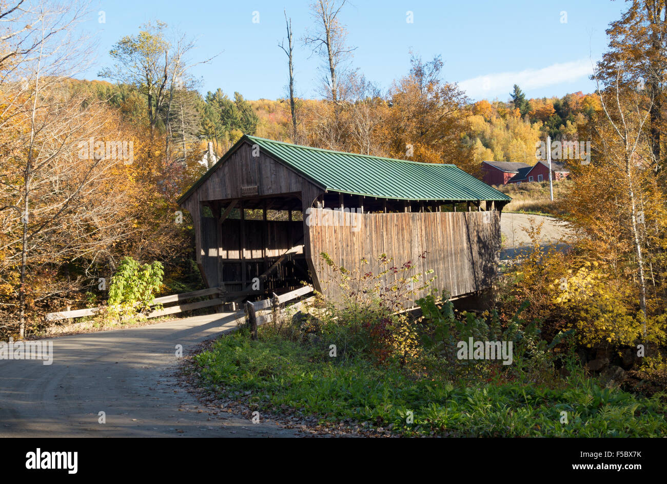 Pont couvert en France ; le pont couvert, ou en embrassant Bridge, Waterville, Vermont VT, New England USA Banque D'Images