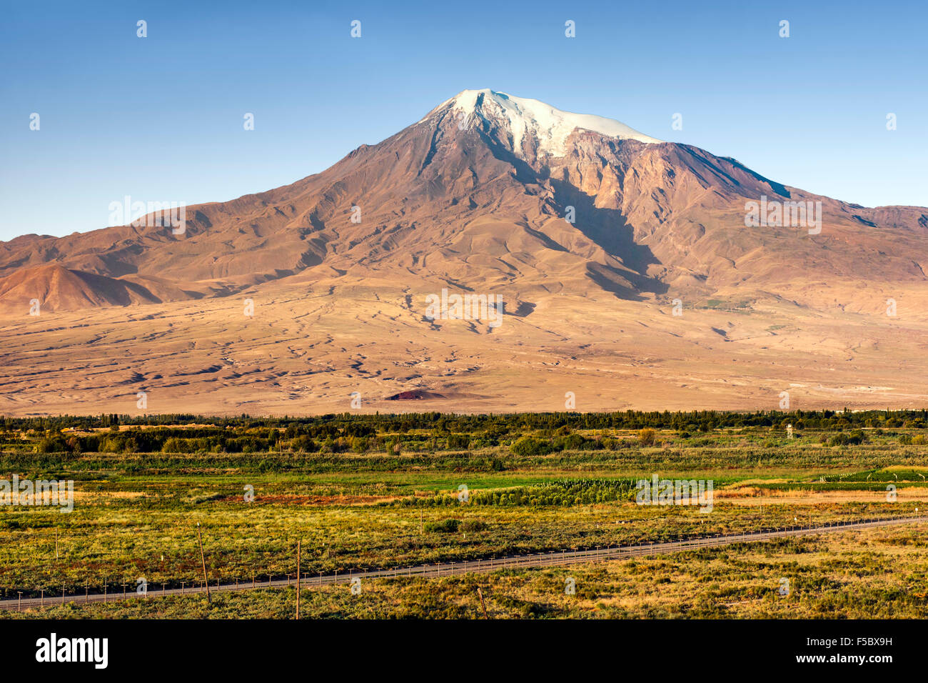 Le mont Ararat (en Turquie) à partir de l'Arménie. Banque D'Images