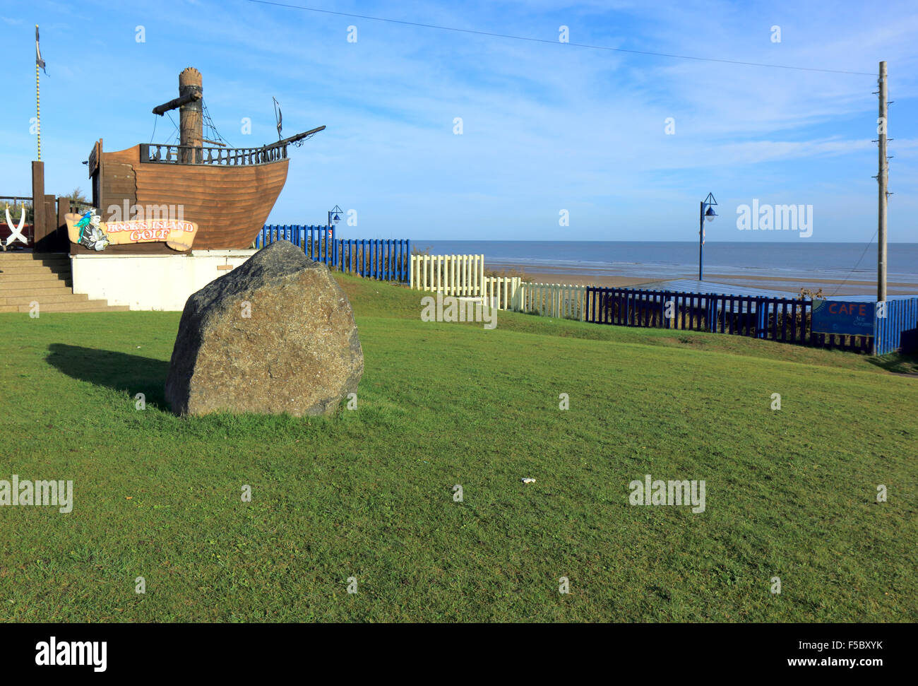 Un jeu de pirates par la plage de Maplethorpe Banque D'Images