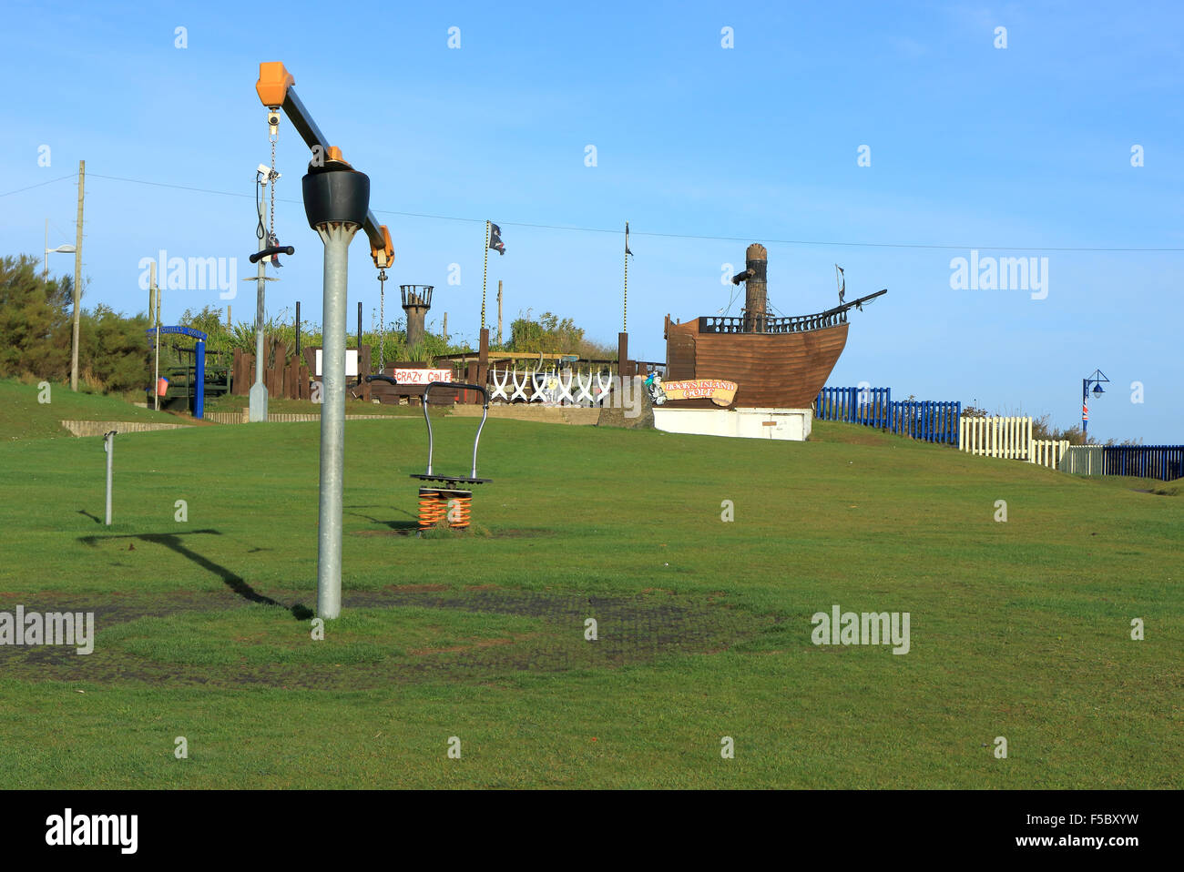 Une activité de jeu de la plage de dans le Lincolnshire Maplethorpe Banque D'Images