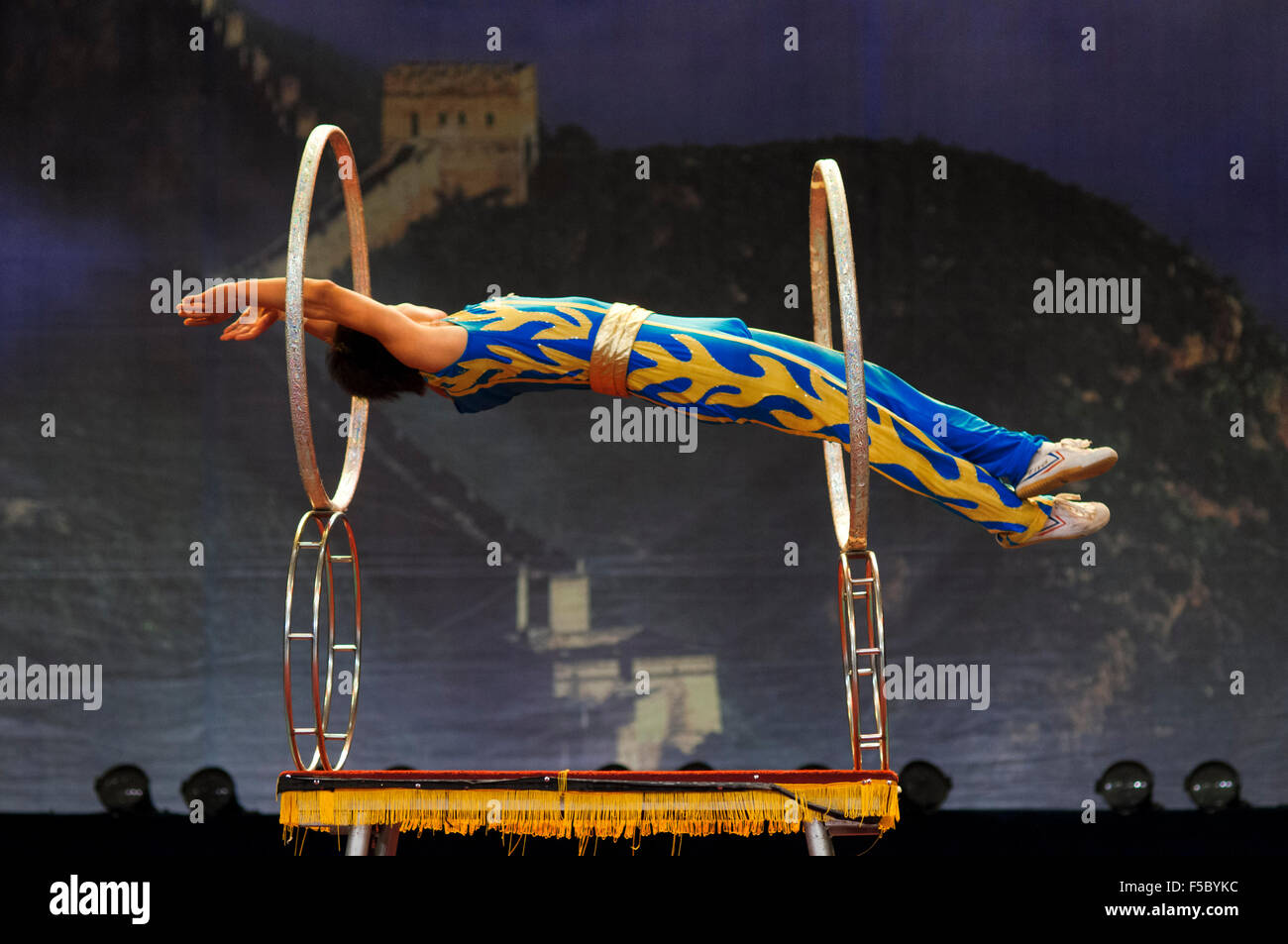 Performance Acrobat Shanghai Centre Shanghai Chine. Centre de Shanghai. Shanghai Zaji Tuan. À l'intérieur d'une troupe d'une magie de Shanghai Banque D'Images