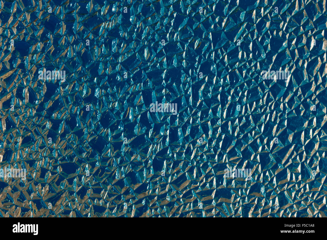 Fond de verre craquelé Blue-Gold Banque D'Images