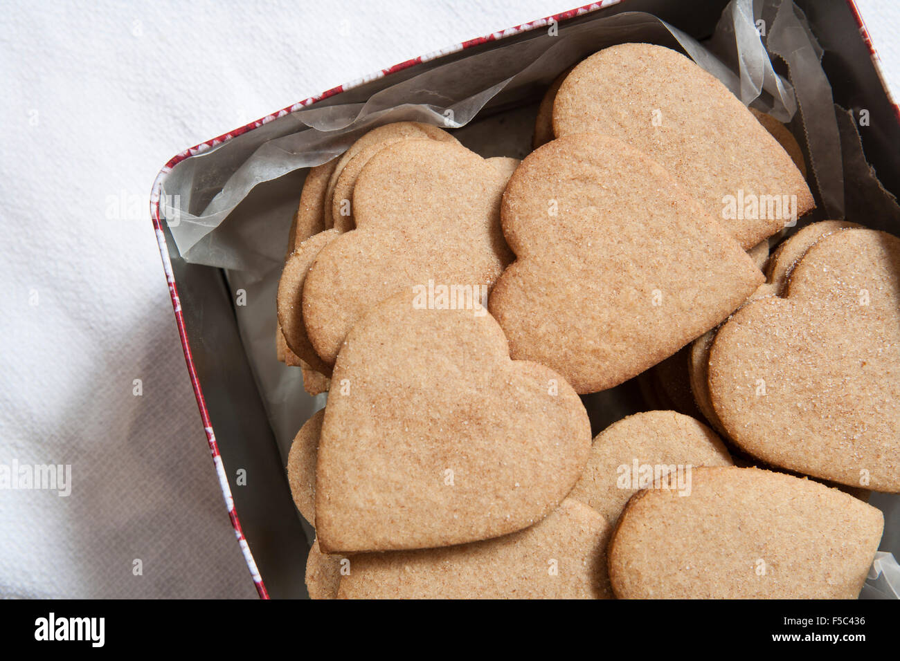 Cookies biscuits Graham Heart-Shaped contenant de l'étain Banque D'Images