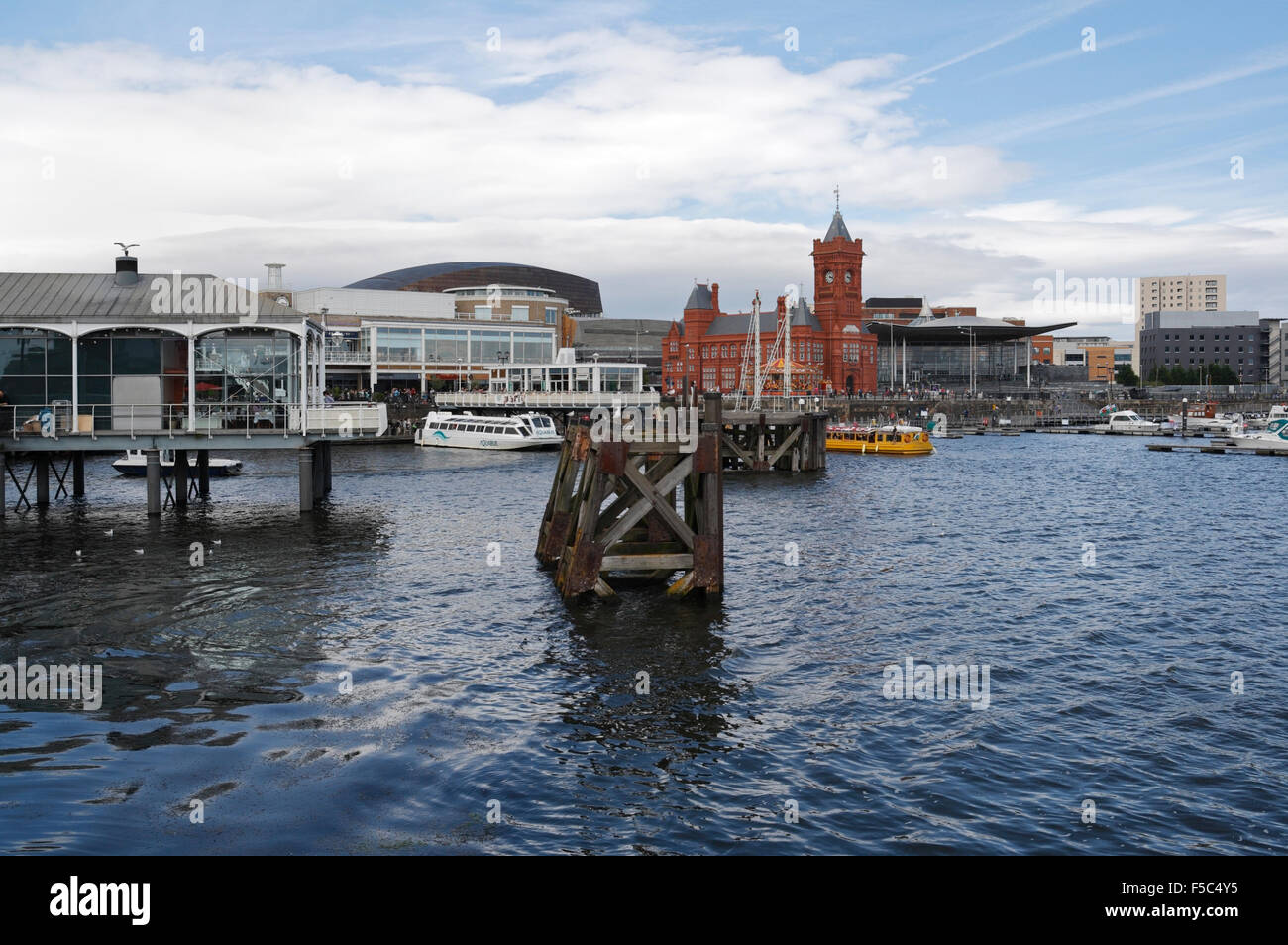 Front de mer de la baie de Cardiff au Pays de Galles UK Bâtiments Banque D'Images