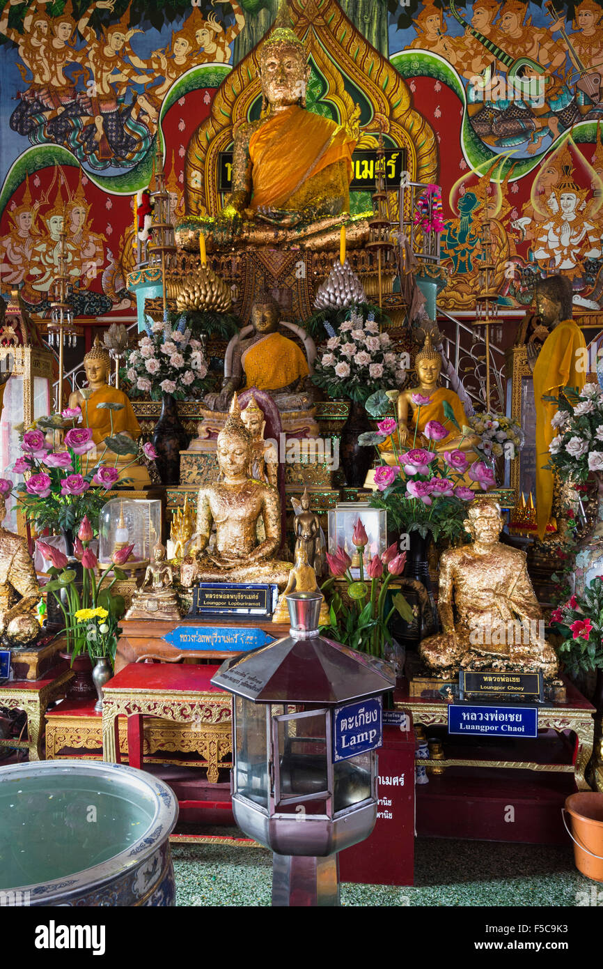 Thai temple d'un sanctuaire près de Damnoen Saduak, Bangkok, Thaïlande Banque D'Images