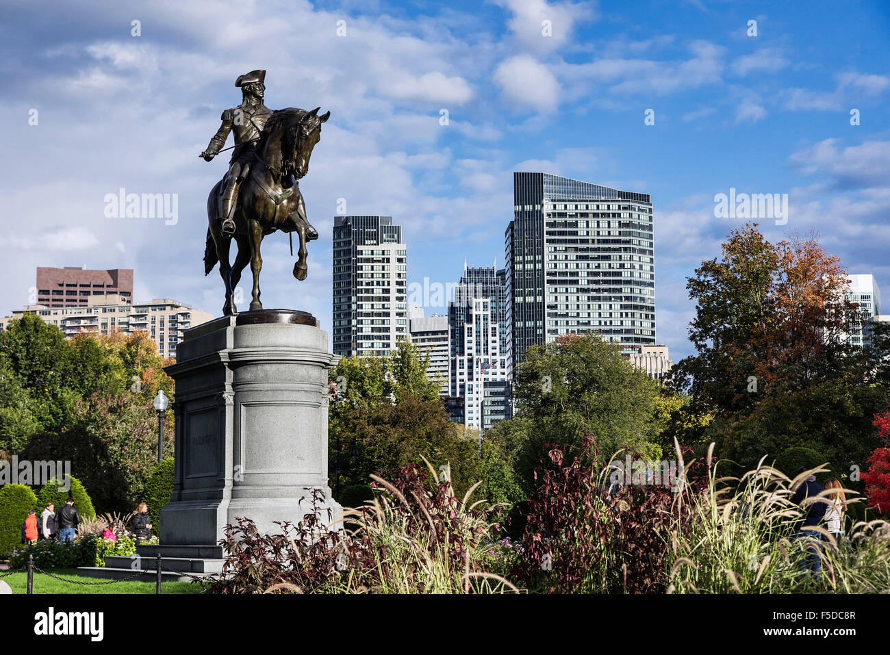 Equestrian statue en bronze de George Washington, dans le Jardin Public, Boston, Massachusetts, USA Banque D'Images