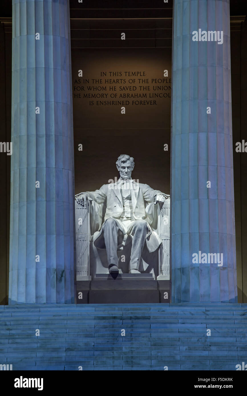 Statue d'Abraham Lincoln, Lincoln Memorial, Washington, District de Columbia, États-Unis Banque D'Images