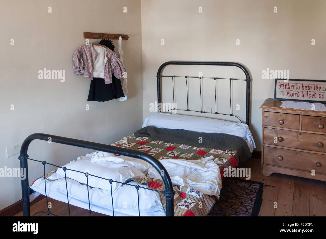 Chambre dans maison de pêcheur du 19ème siècle, High Street, Old Leigh, Leigh-on-Sea, Essex, Angleterre, Royaume-Uni Banque D'Images