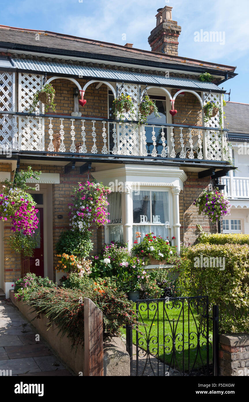Maison d'époque avec balcon, Leigh Hill, Leigh-on-Sea, Essex, Angleterre, Royaume-Uni Banque D'Images