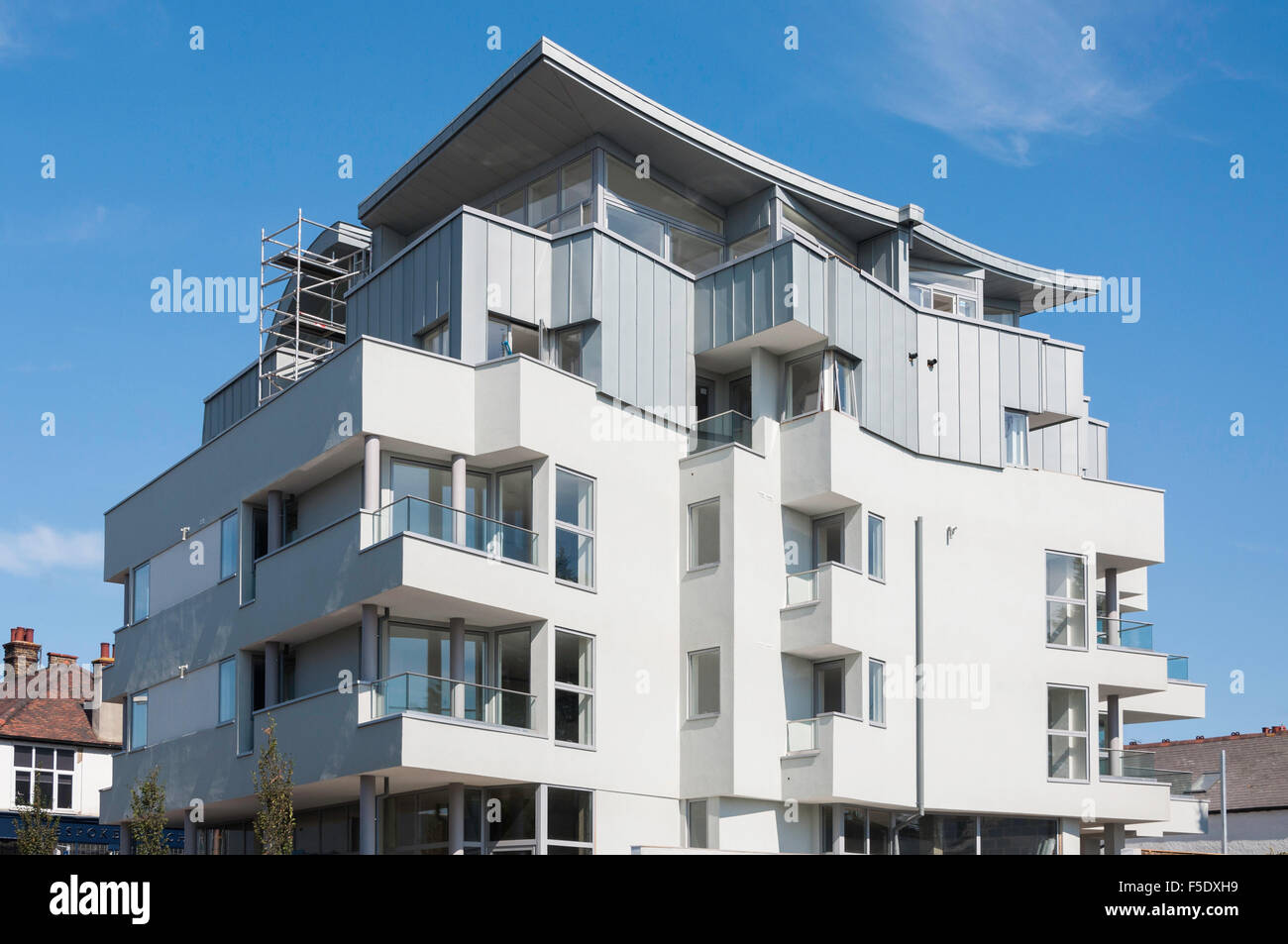 Immeuble moderne, Broadway, Leigh-on-Sea, Essex, Angleterre, Royaume-Uni Banque D'Images