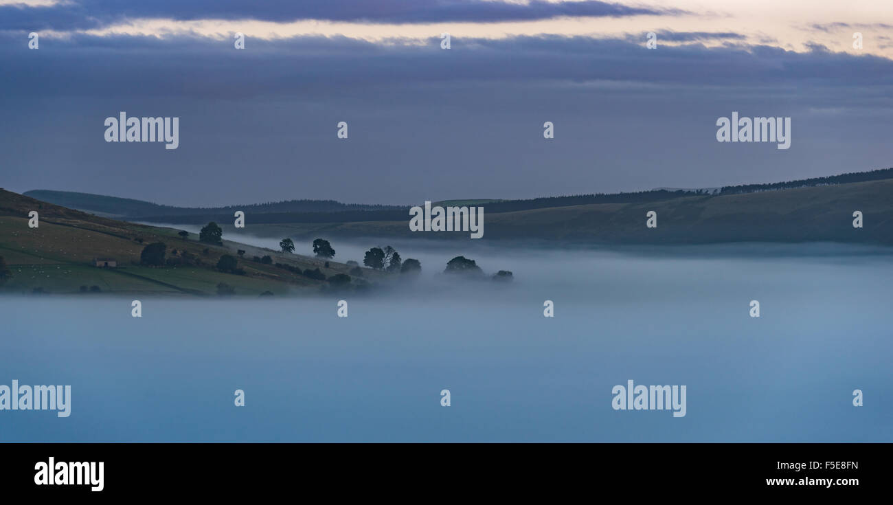 Vallée de l'espoir, Derbyshire Peak District, Inversion de température Banque D'Images