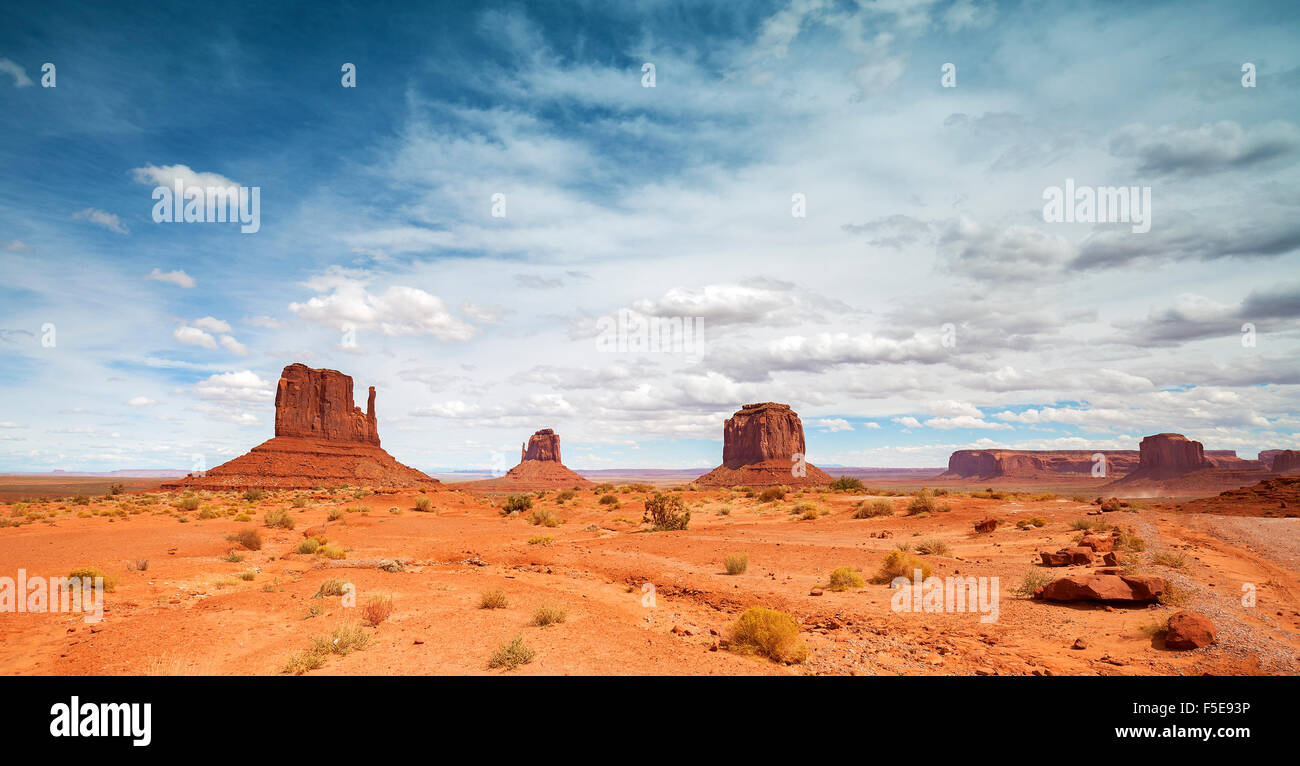 Photo panoramique de Monument Valley Navajo Tribal Park, Utah, USA. Banque D'Images