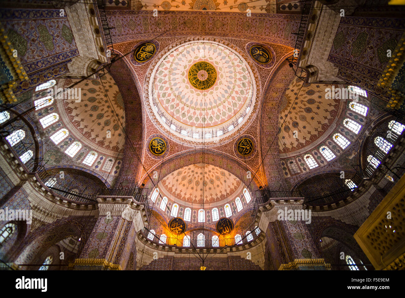 Nouvelle Mosquée (Yeni Mosque) intérieur, Istanbul, Turquie, Europe Banque D'Images