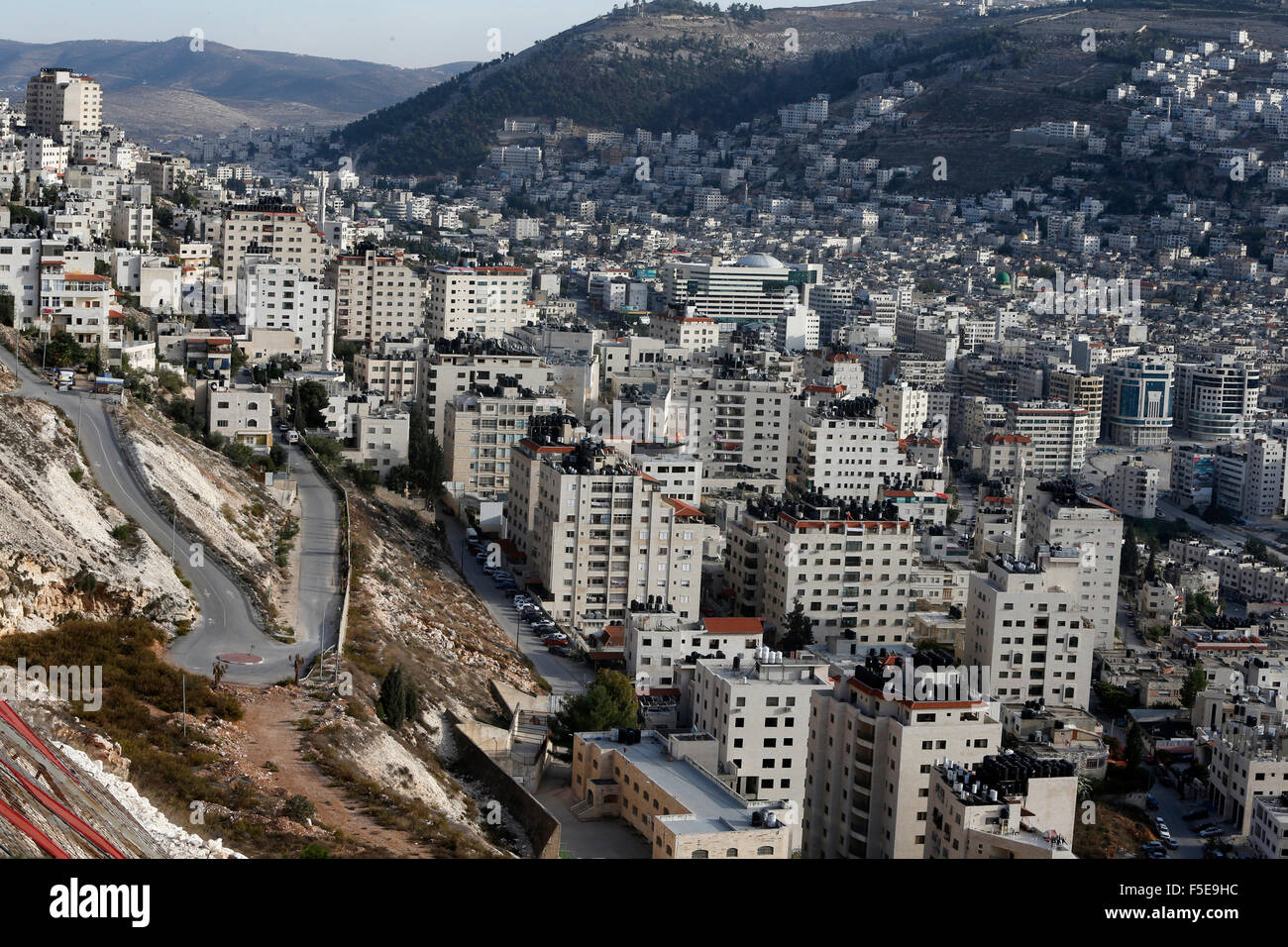 La ville de Naplouse, en Cisjordanie, dans les territoires palestiniens, au Moyen-Orient Banque D'Images