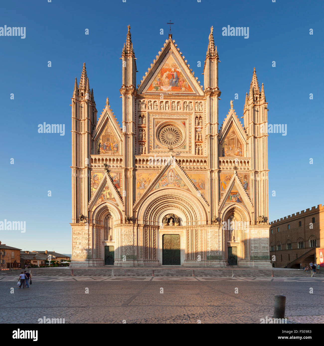 Vue sur la cathédrale Santa Maria, Orvieto, Terni, Ombrie, Italie, Europe Banque D'Images