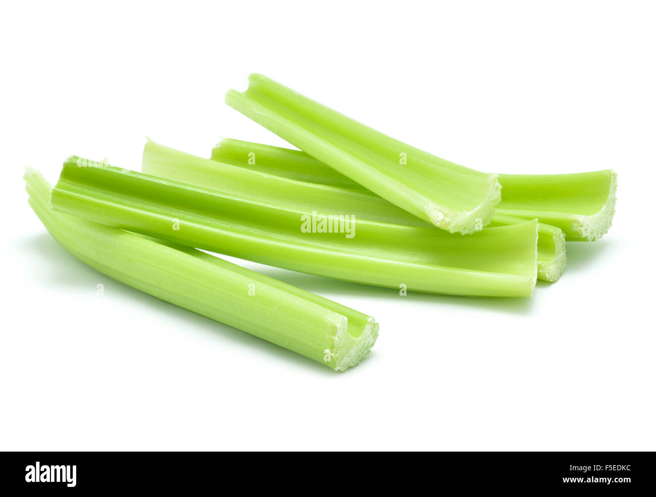 La rhubarbe verte ou céleri isolated on white Banque D'Images