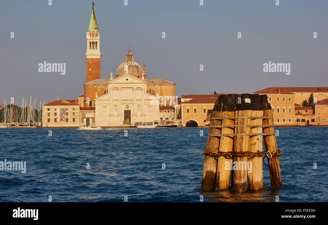 Basilique San Giorgio Maggiore à Venise Vénétie Italie Europe coucher du soleil Banque D'Images