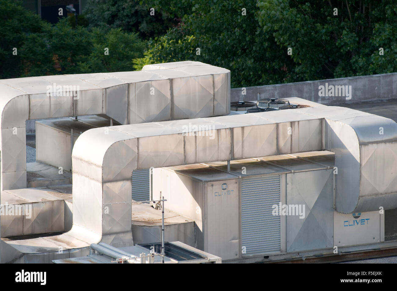 Volume élevé de CVC climatisation conduits les conduits d'air de refroidissement unités unité con Banque D'Images