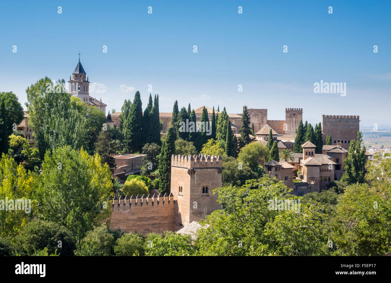 Palais de l'Alhambra depuis les jardins du Generalife, Grenade, Andalousie, Andalousie, Espagne, Europe Banque D'Images