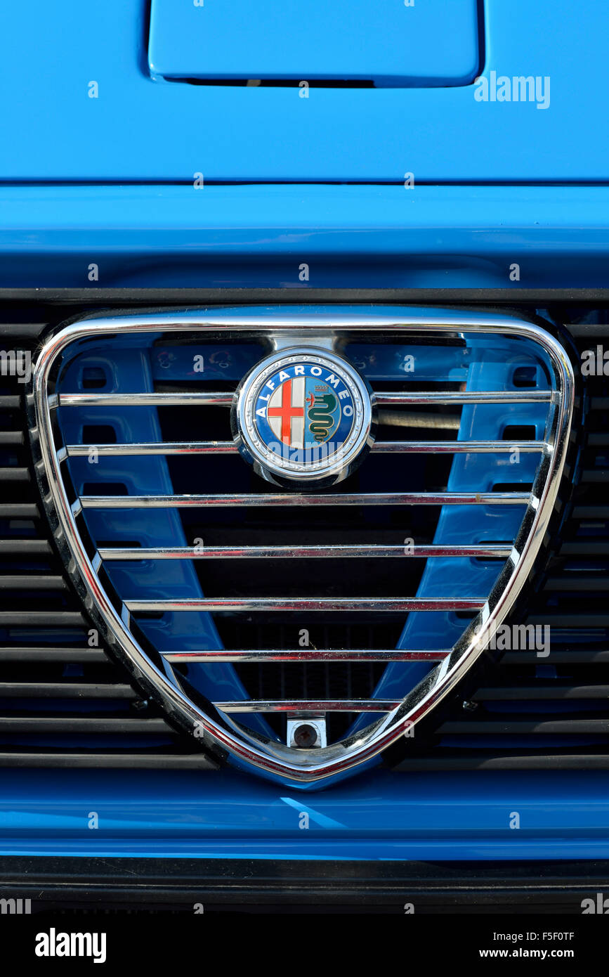 1977 Alfa Romeo badge A12 Banque D'Images