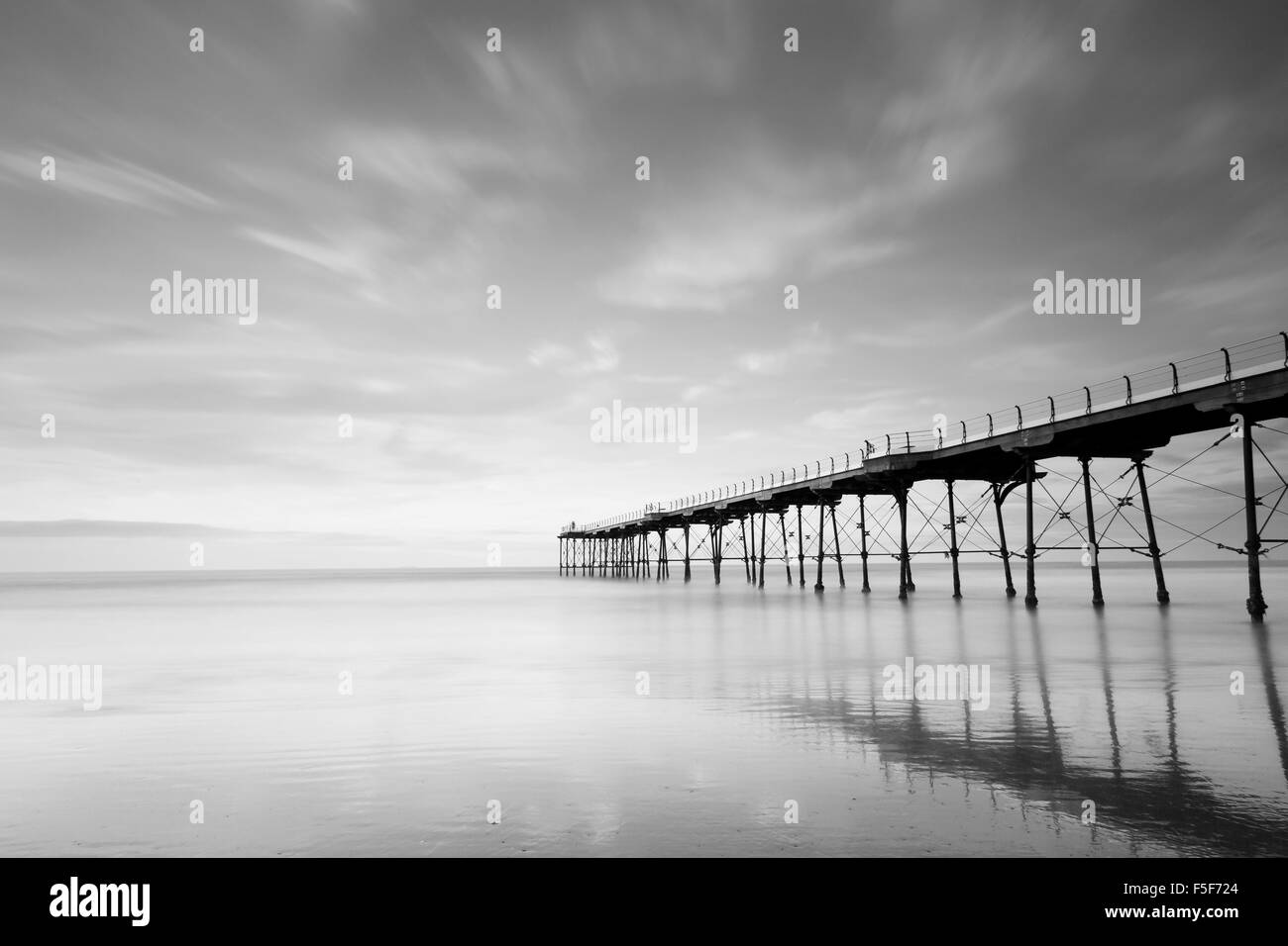 Coucher du soleil d'été à Saltburn Pier, Plage, Saltburn Cleveland Banque D'Images
