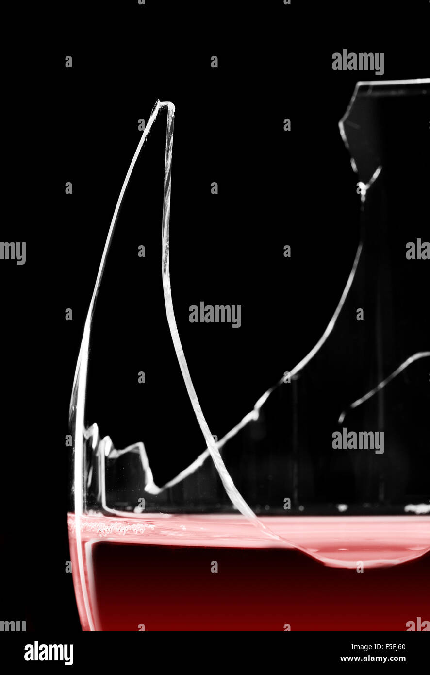 Les éclats de verre de vin rouge Banque D'Images