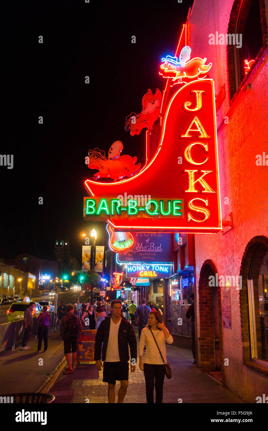 L'Honky Tonk ligne dans Nashville, Tennessee TN néon bar Banque D'Images