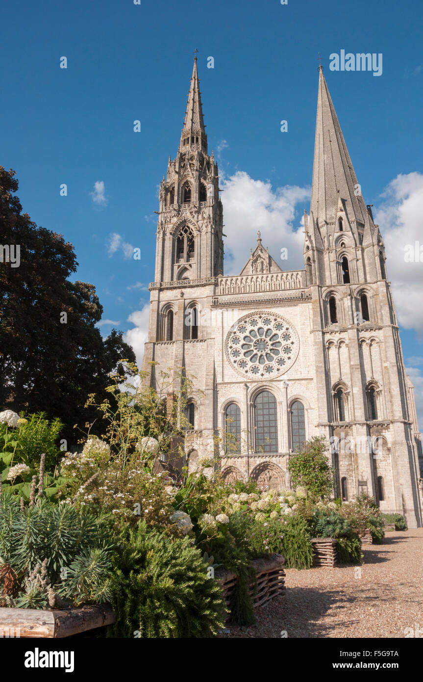 L'extérieur de la cathédrale de Chartres, France - pas de personnes Banque D'Images