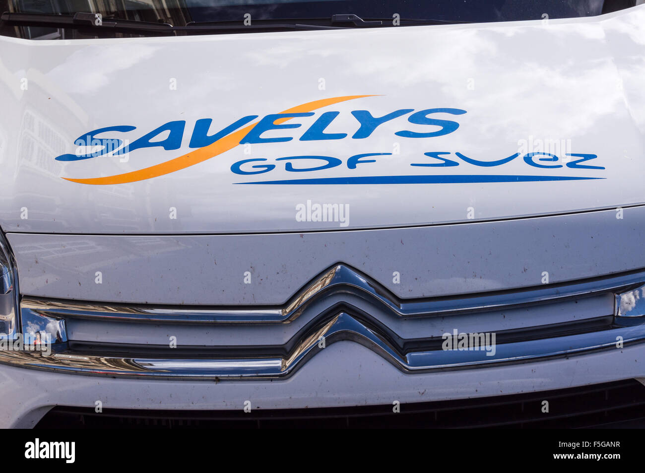 Citroën van avec Savelys GDF Suez livrée, Amiens, Somme, Picardie, France Banque D'Images