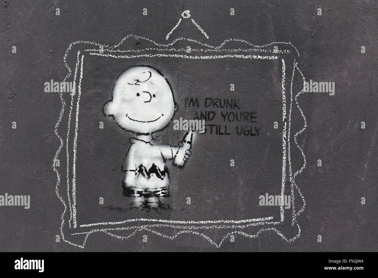 Personnage de Charlie Brown avec drôle en disant : graffito par artiste de rue L.E.T. Les enfants terribles, Düsseldorf Banque D'Images