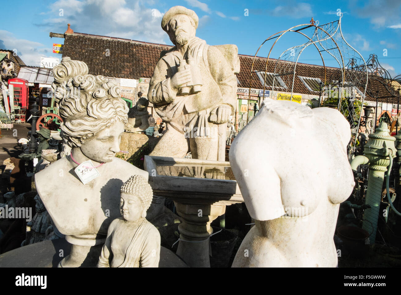 Buste,statue.Remise en état des puits,cour,recyclage,Somerset,,, Banque D'Images