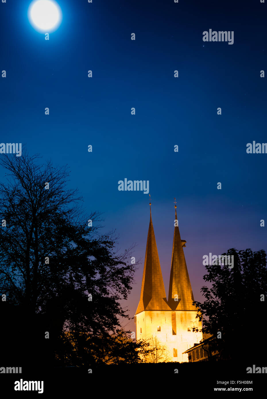 Église de Altenbruch, Allemagne la nuit Banque D'Images