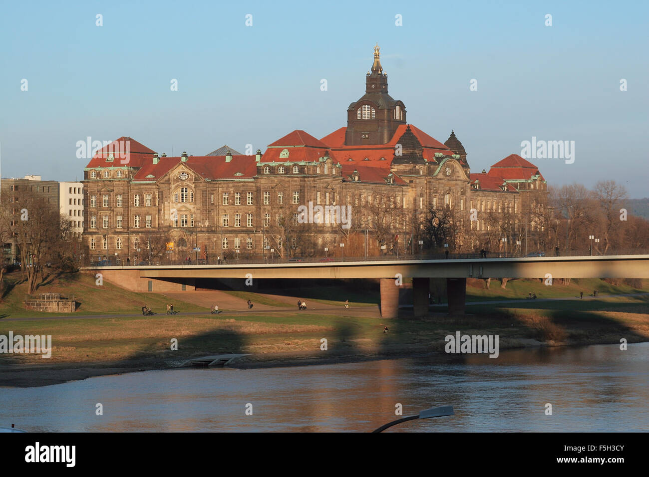 Immeuble de bureaux de l'état de Saxe à Dresde, Allemagne Banque D'Images