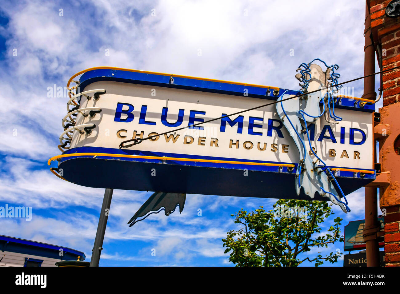 Le Blue Mermaid Chowder House en néon sur Jefferson Street à San Francisco CA Banque D'Images