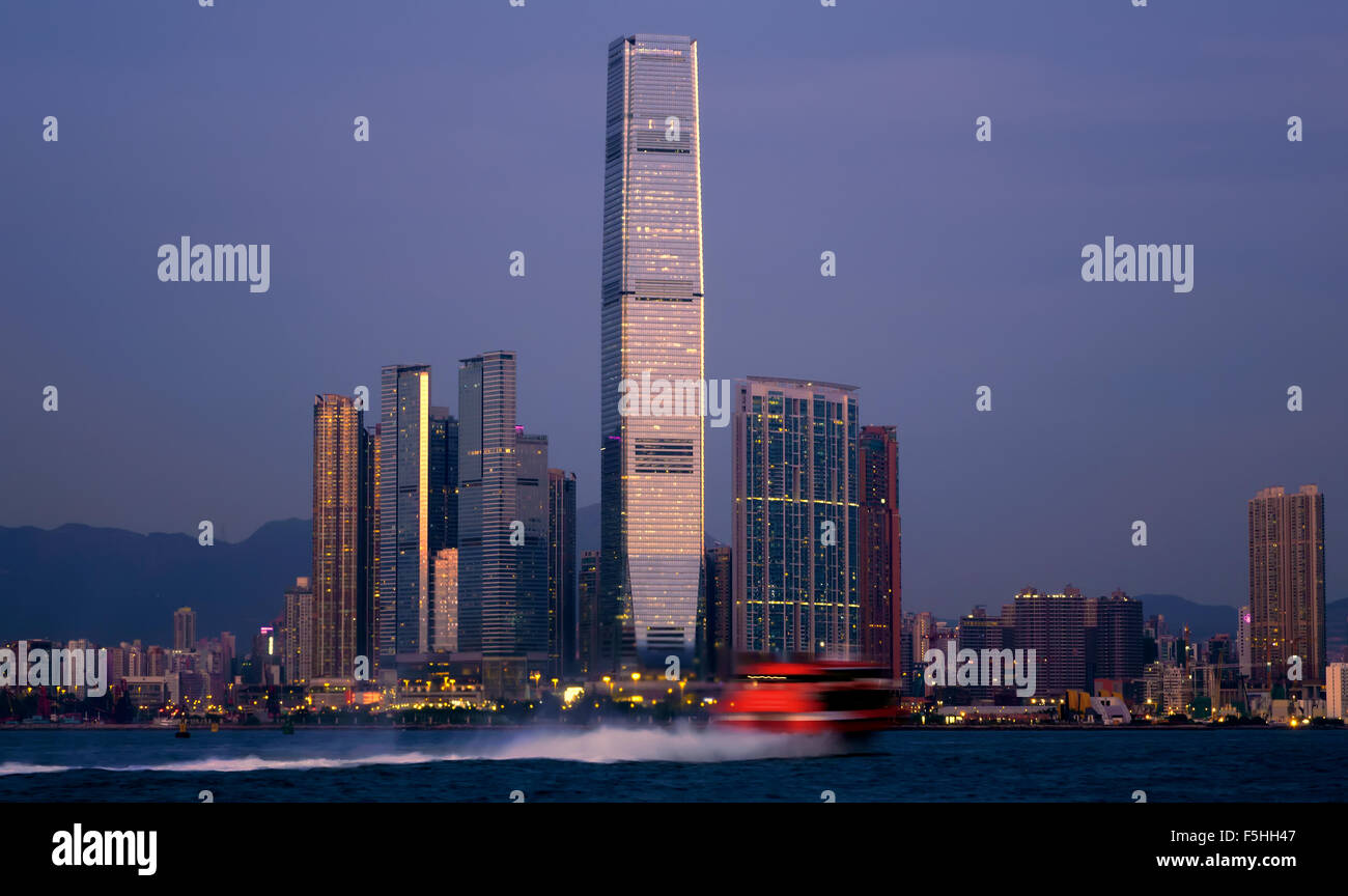 La nouvelle ville de Kowloon et de Hong Kong, le plus haut bâtiment de l'International commerce center ICC, Hong Kong, Chine. Banque D'Images
