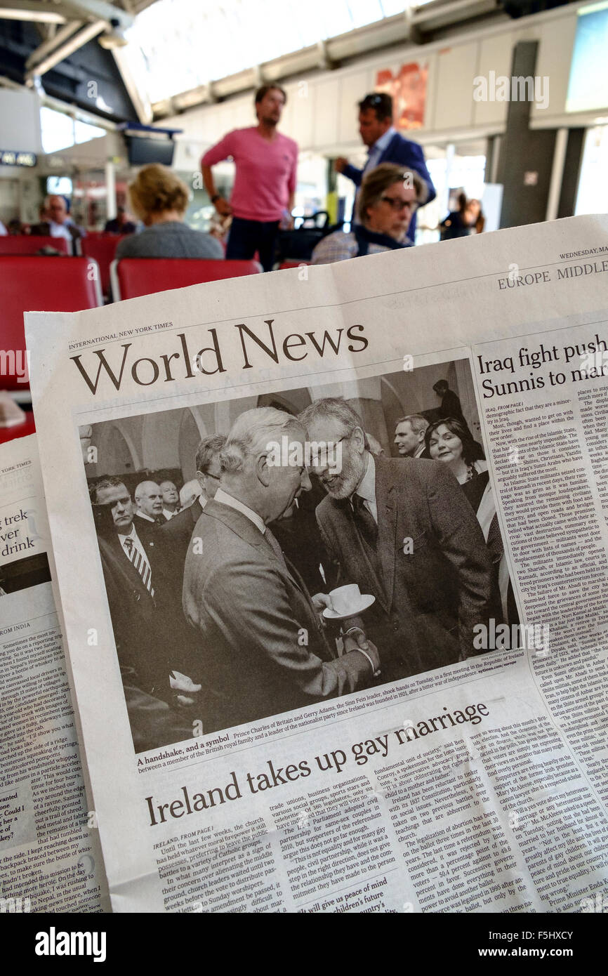 New York Times newspaper headlines mariage gay Banque D'Images