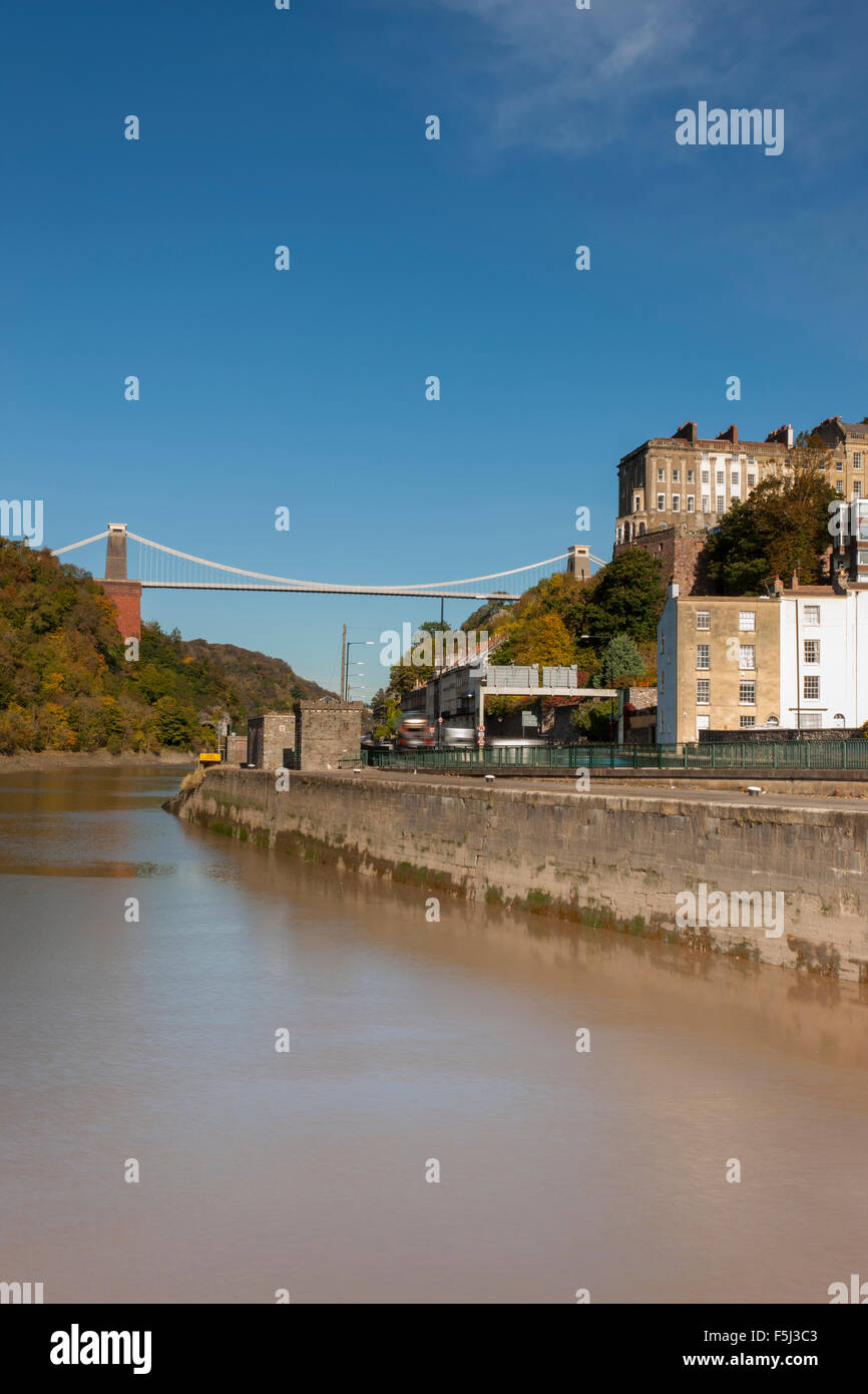 Une vue de la rivière Avon du pont suspendu de Clifton. Banque D'Images