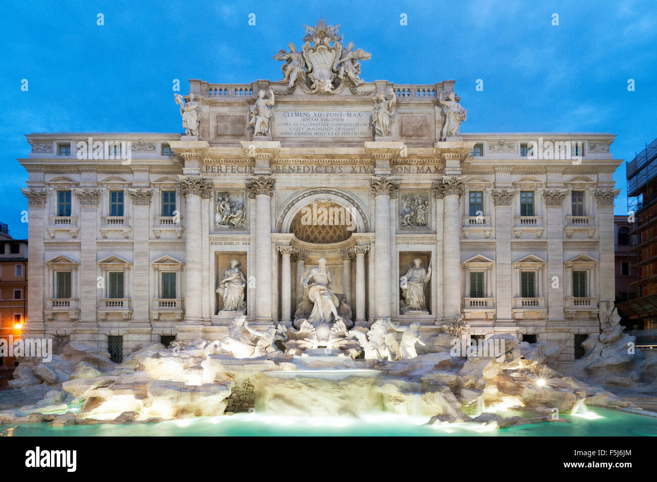 Fontaine de Trevi nouvellement restauré, Rome, Italie Banque D'Images