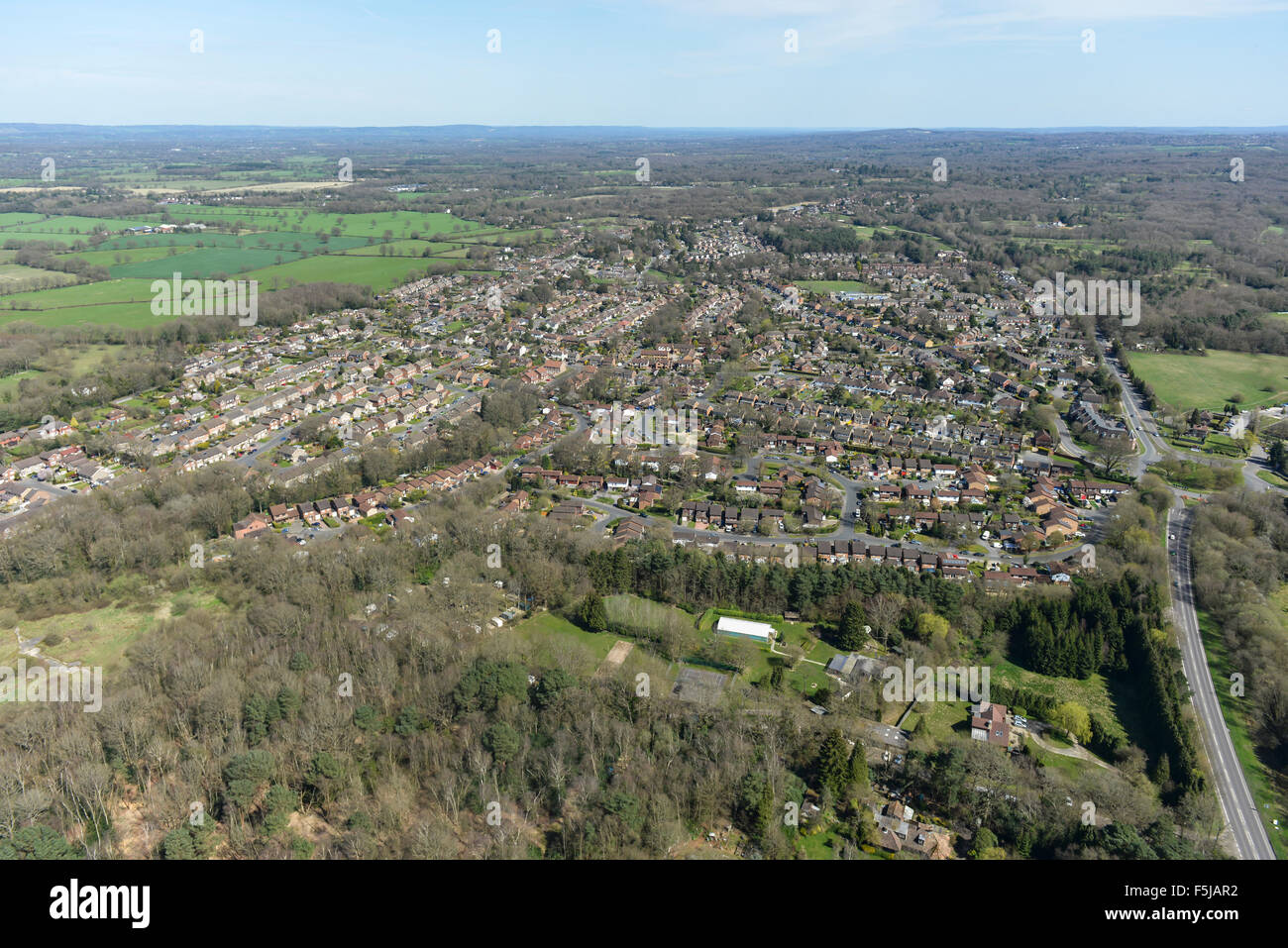 Une vue aérienne du village de Cophthorne West Sussex Banque D'Images