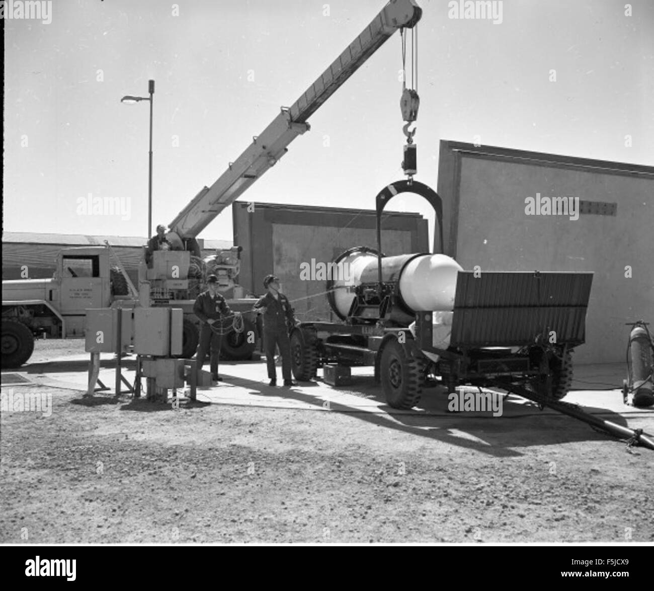 Image de la collection Atlas Negative, présentant les premières phases d'ingénierie et d'essai du système de missiles Atlas. Banque D'Images