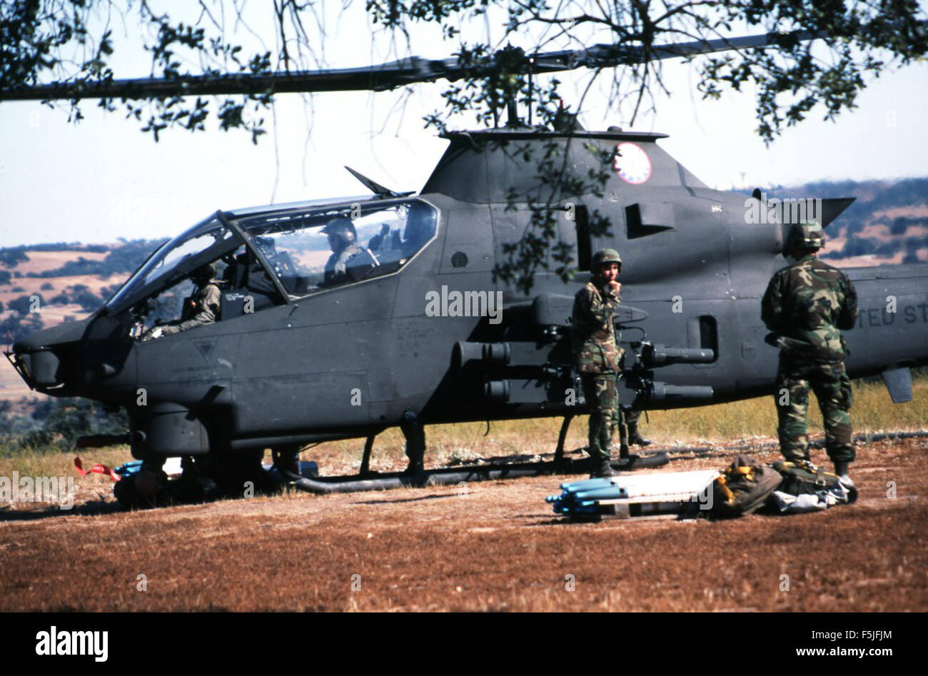 Bell AH-1S 71-21008 1-140e Avn bn CA NG Camp Roberts Banque D'Images