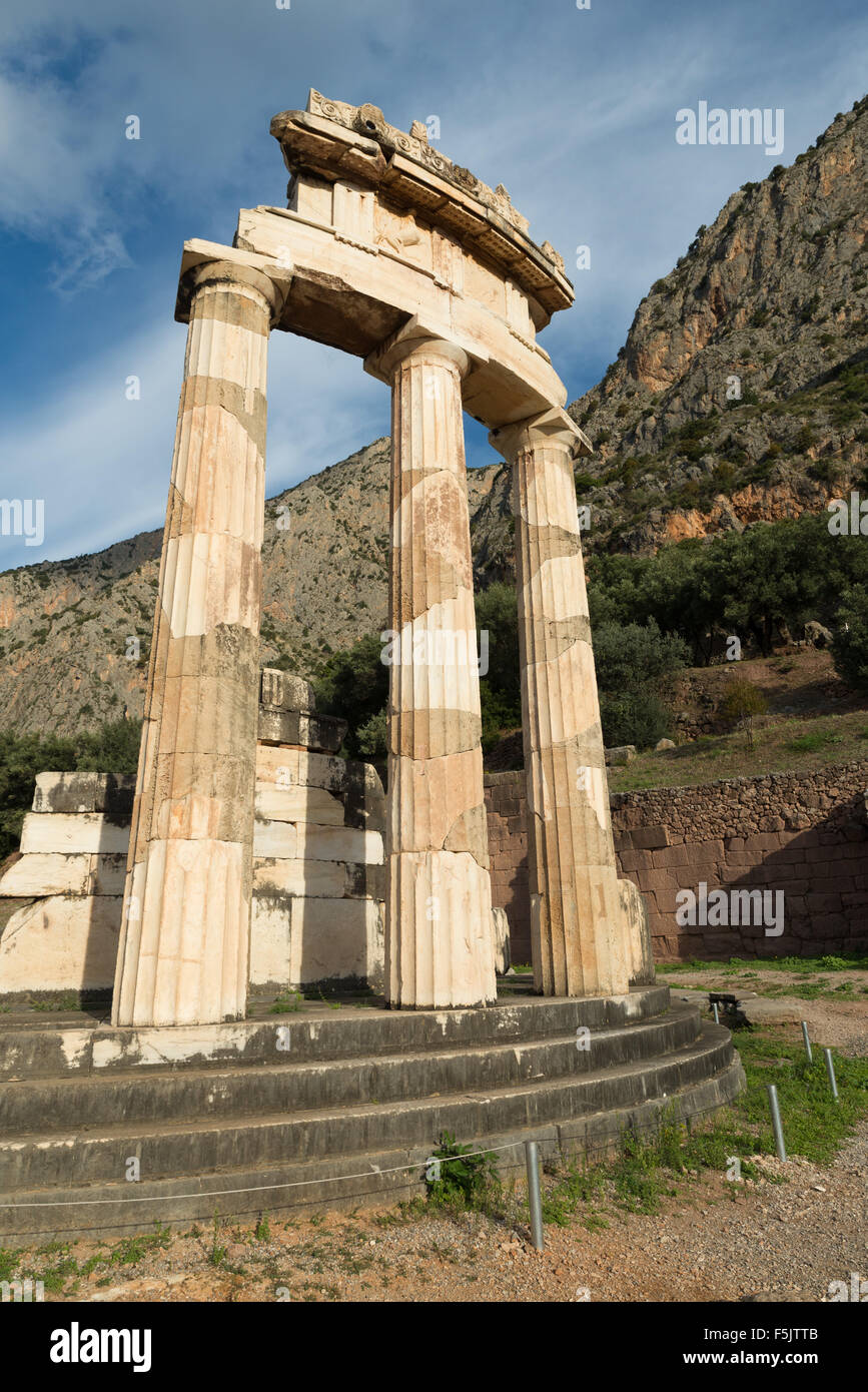 Le site archéologique de Delphes a été inscrit sur la la Liste du patrimoine mondial de l'UNESCO. Le Tholos Banque D'Images