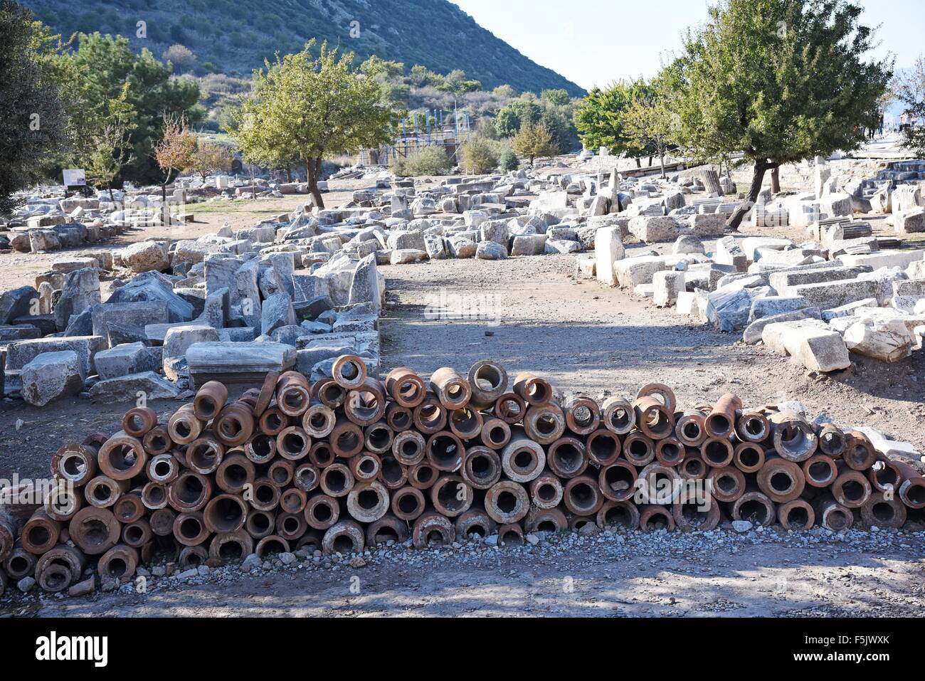 10e siècle avant J.-C. Ephèse Selcuk Izmir Turquie site archéologique de pipes à eau en argile. Banque D'Images