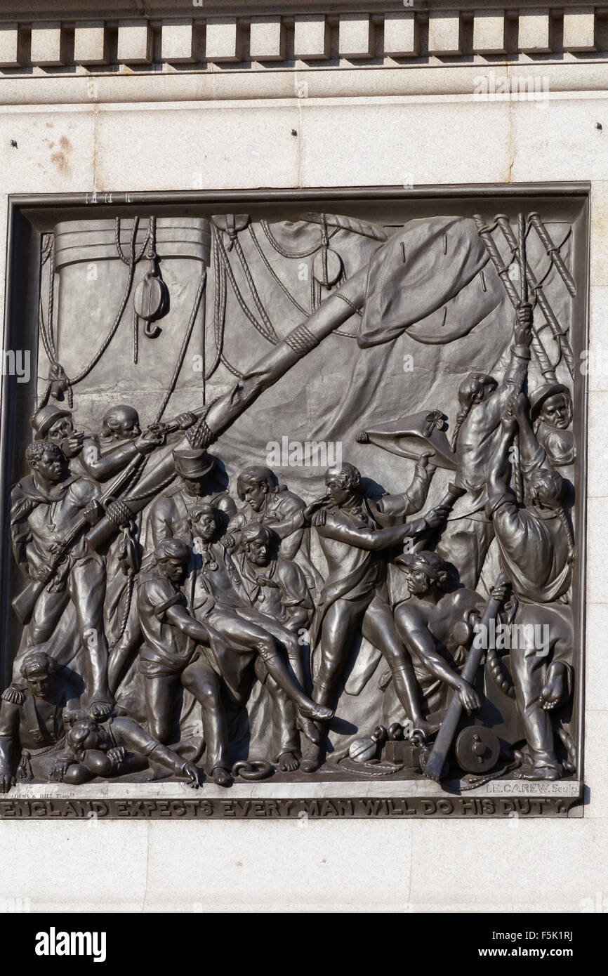 Panneau de secours en bronze sur le piédestal de la Colonne Nelson, la mort de Nelson à Trafalgar par John Edward Carew Banque D'Images