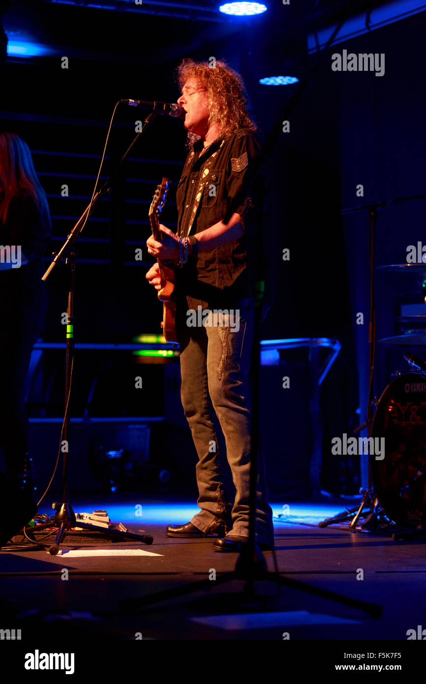 Edinburgh, Royaume-Uni. 5ème. Y&T à effectuer à Édimbourg Chambres liquide. Photo Dave Marty Friedman. Pako Mera/Alamy Live News. Banque D'Images